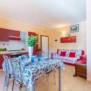 Lido Degli Estensi Flat Con Balcone E Parcheggio! Appartamento